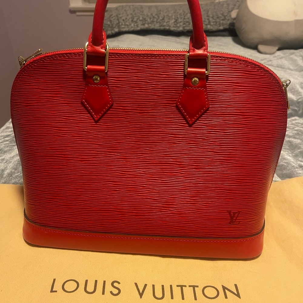LV Alma MM